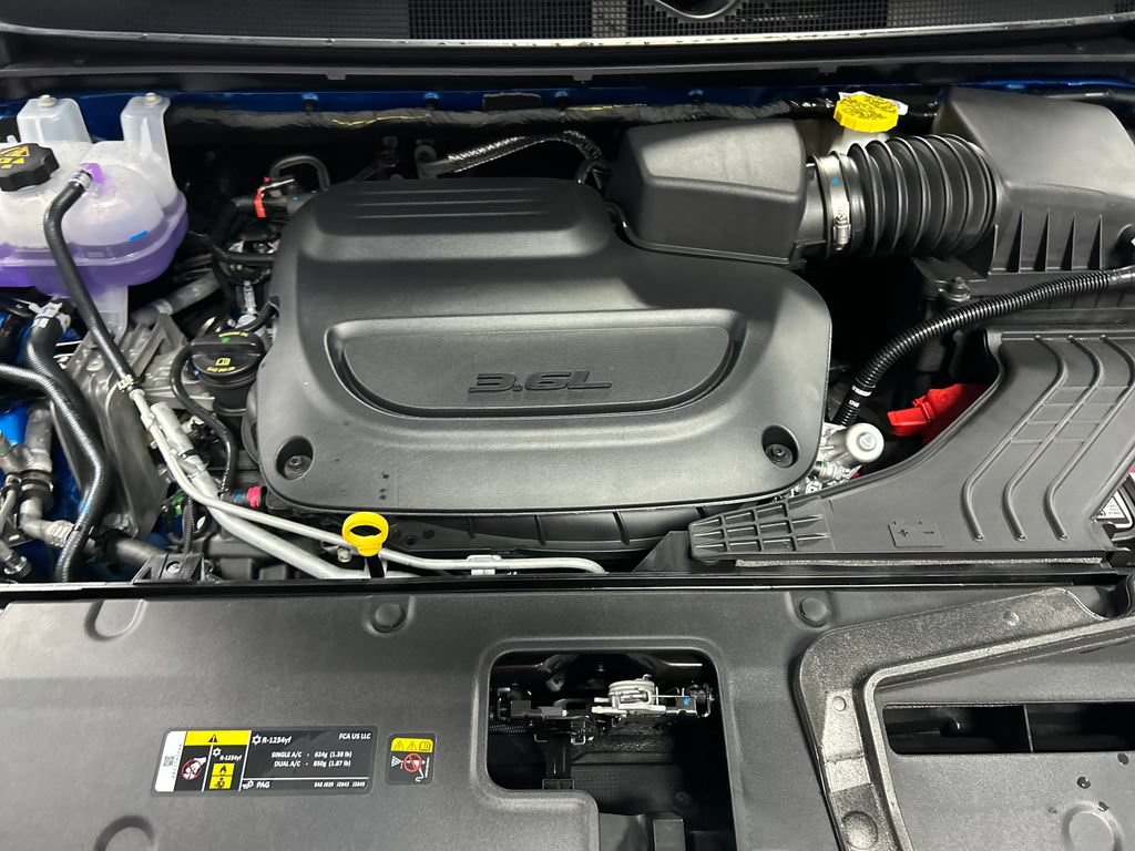 New 2027 Chrysler Pacifica Select FWD image 25