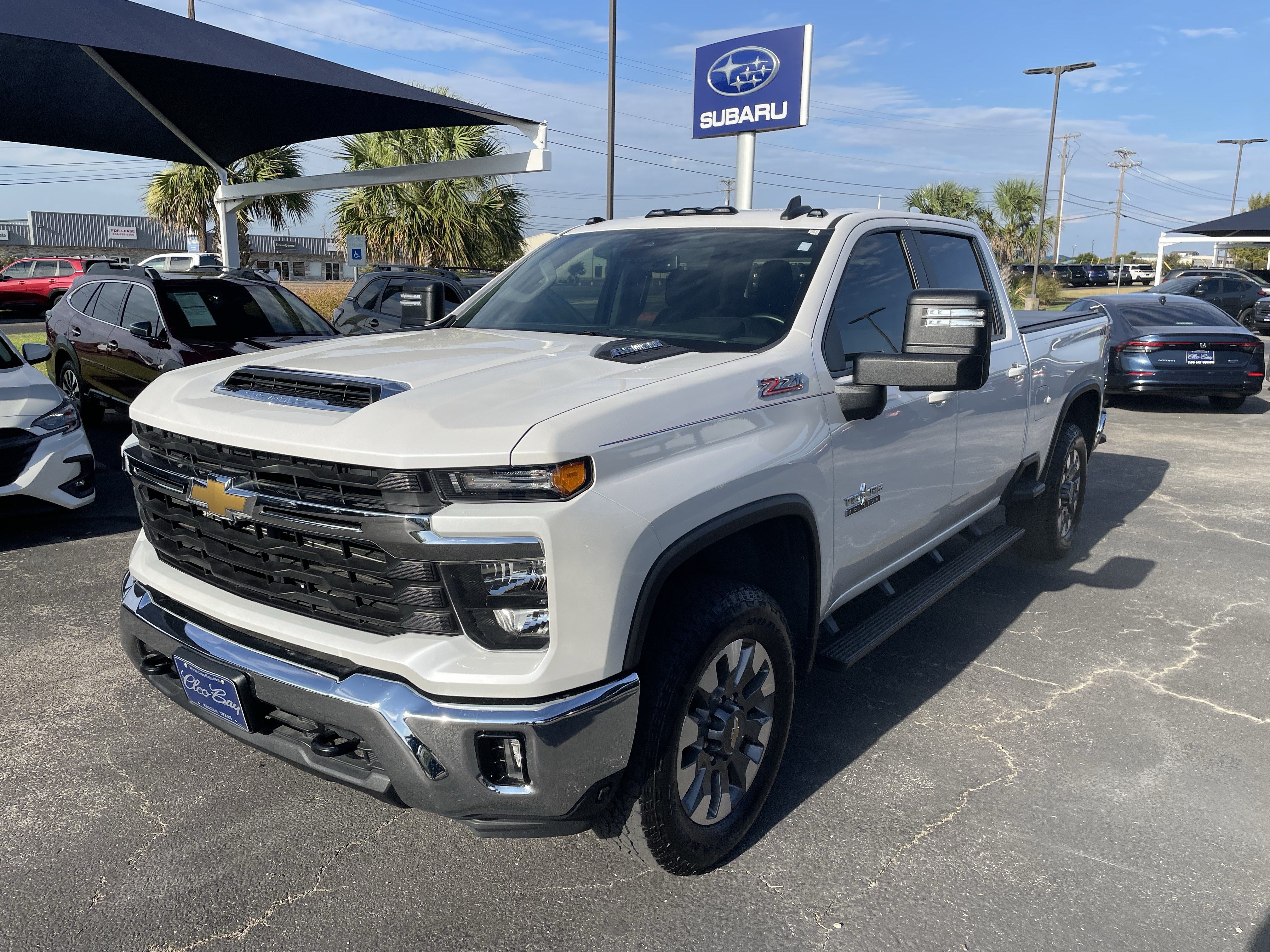 Used 2024 Chevrolet Silverado 2500 LT w/ Texas Edition AWD/4WD image 3