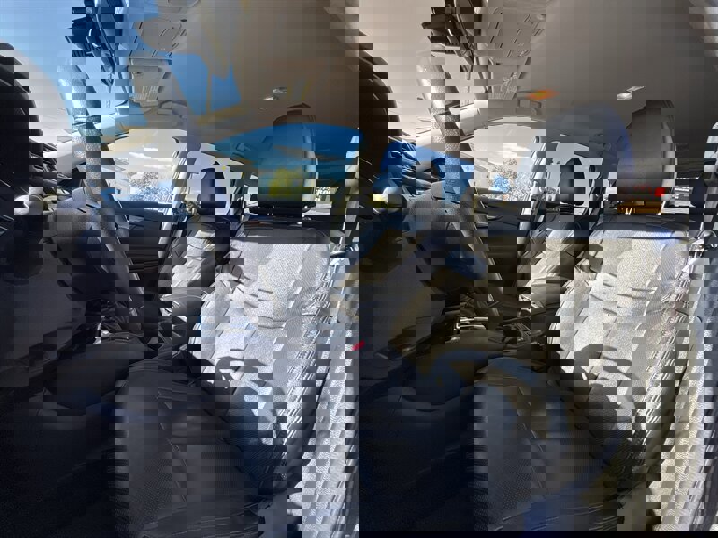 Used 2017 Nissan Rogue SL image 13