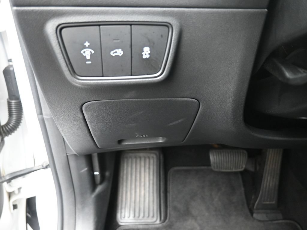 Used 2022 Hyundai Santa Cruz SEL w/ Activity Package FWD image 16