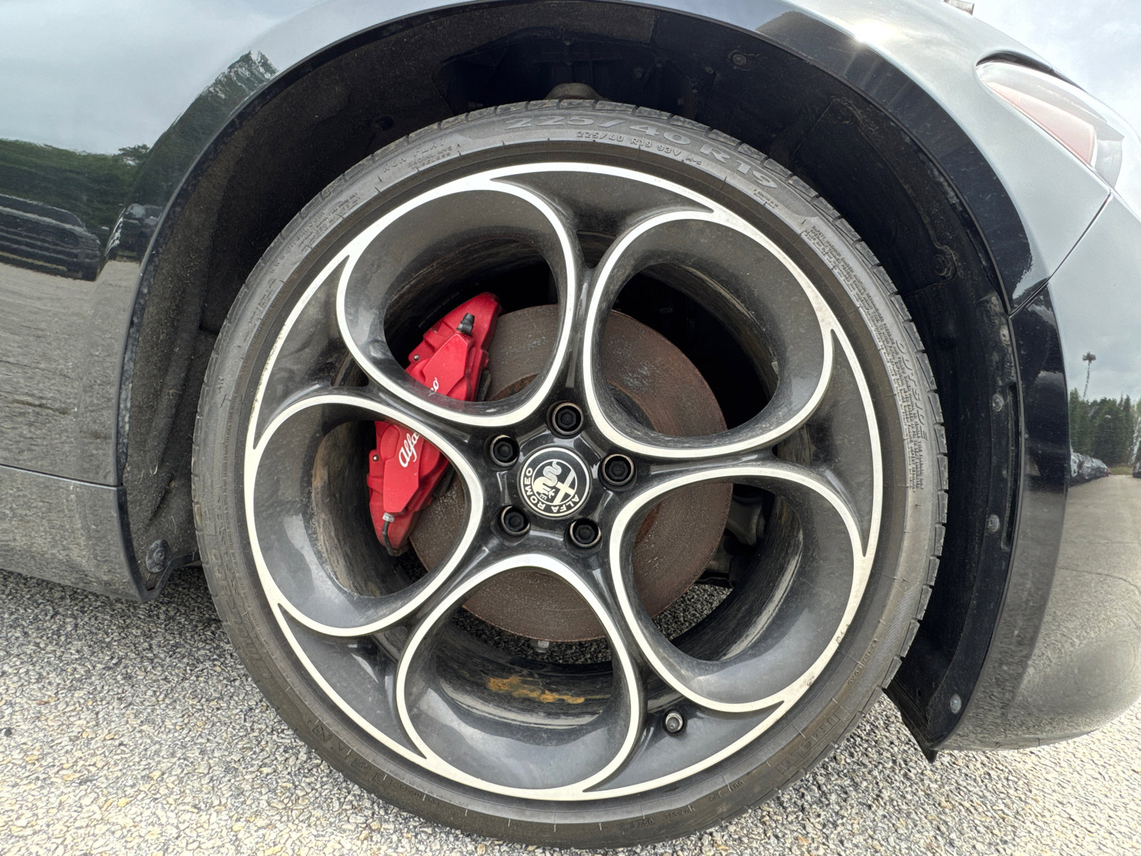 Used 2024 Alfa Romeo Giulia Veloce AWD/4WD image 15