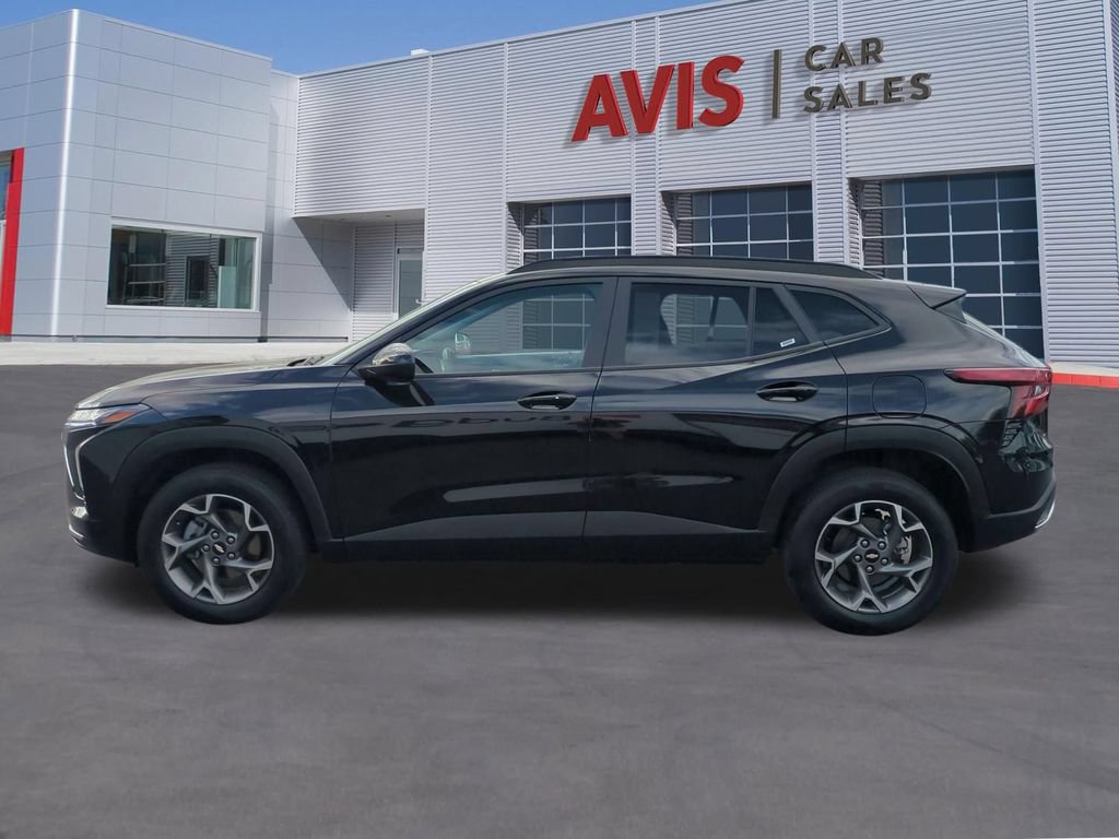 Used 2025 Chevrolet Trax LT w/ LT Convenience Package FWD image 10