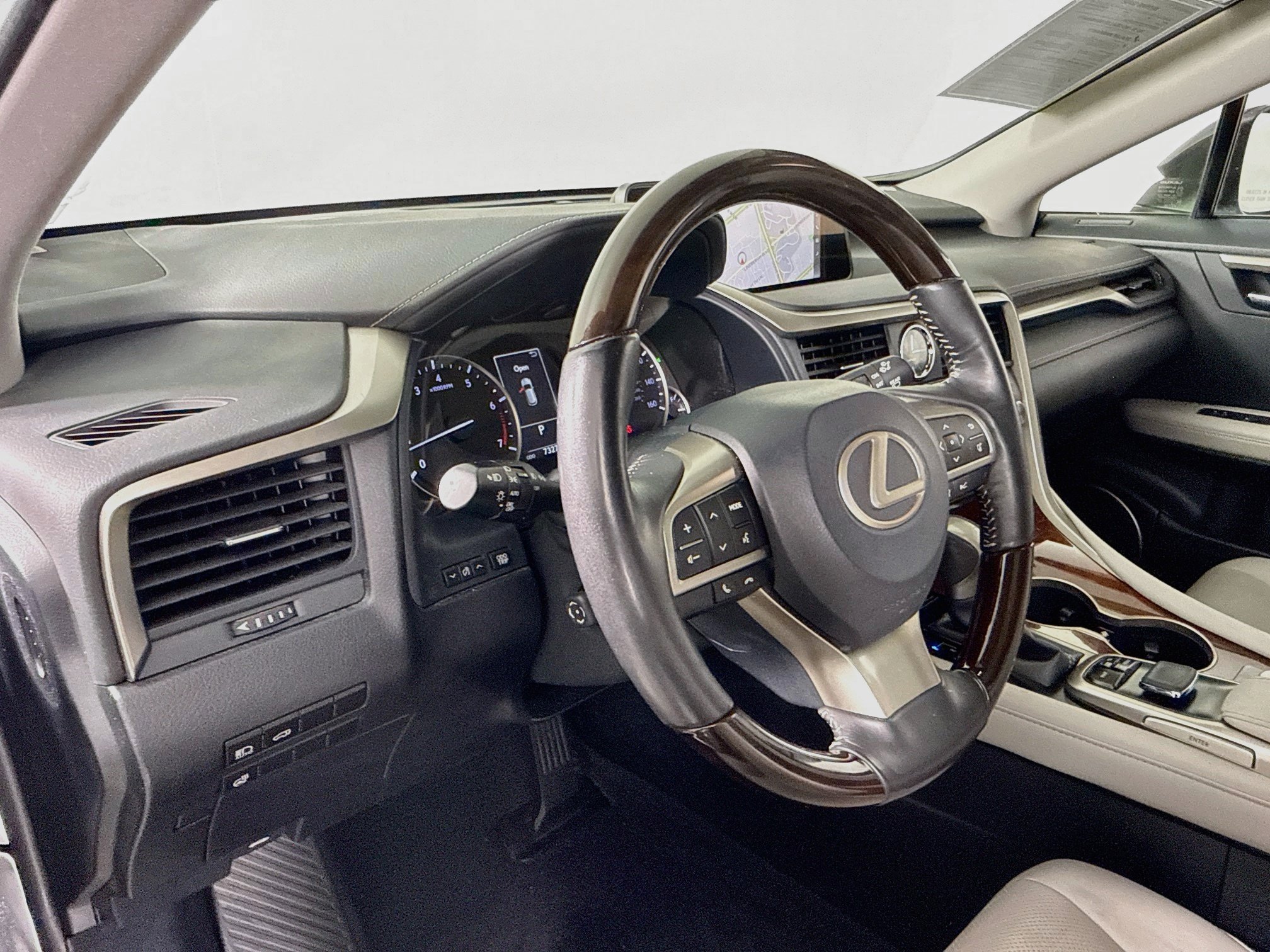 Used 2019 Lexus RX 350L AWD w/ Premium Package image 9