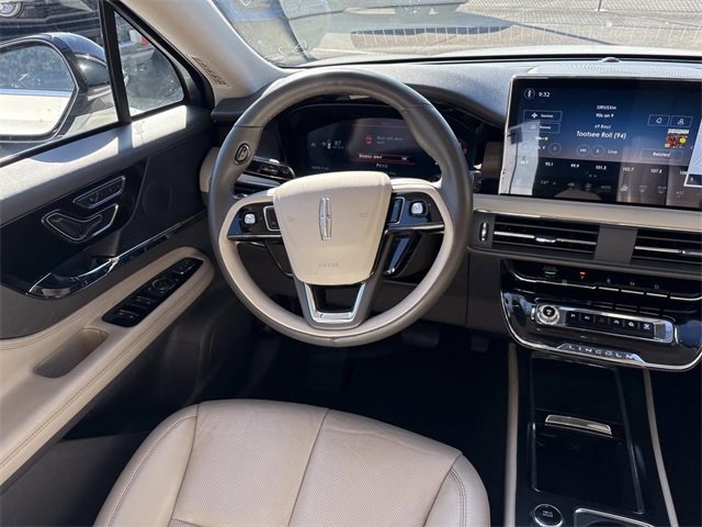 Certified 2023 Lincoln Corsair Reserve image 14