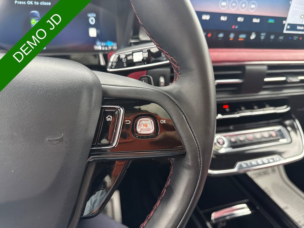 Used 2025 Lincoln Corsair Grand Touring w/ Rear Removable Package Tray AWD/4WD image 29
