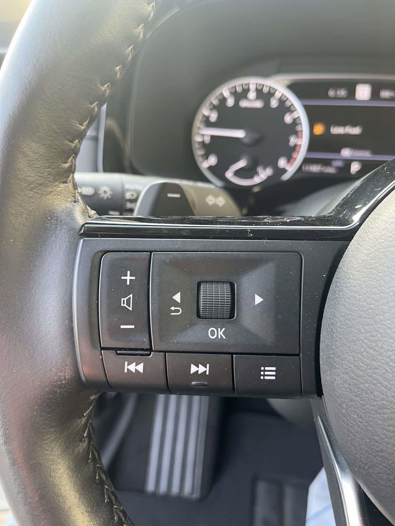 Used 2024 Nissan Pathfinder SL w/ SL Premium Package image 22