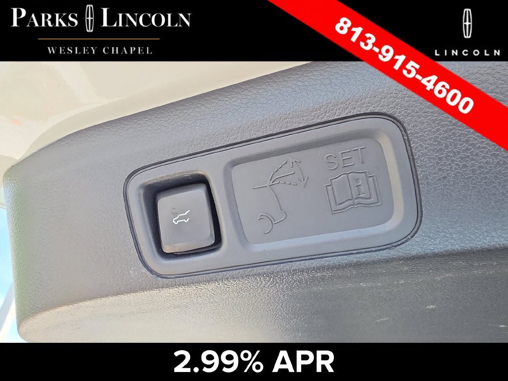 Certified 2024 Lincoln Navigator Black Label AWD/4WD image 9