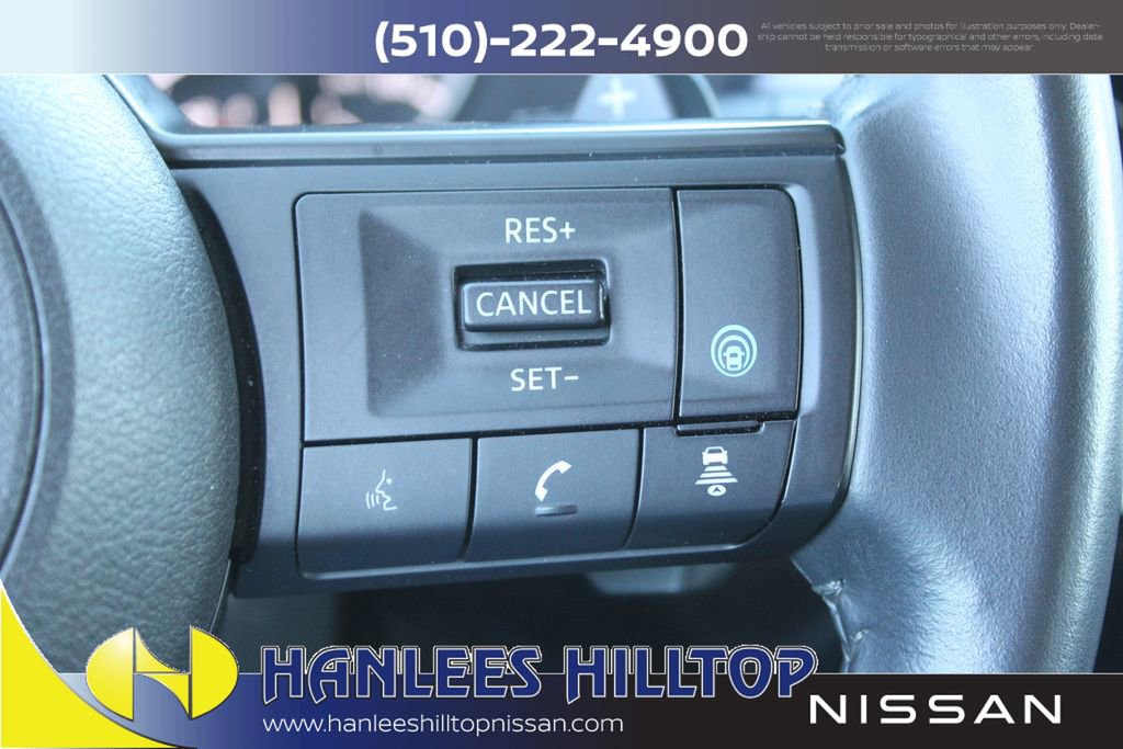 Used 2024 Nissan Pathfinder SV image 30