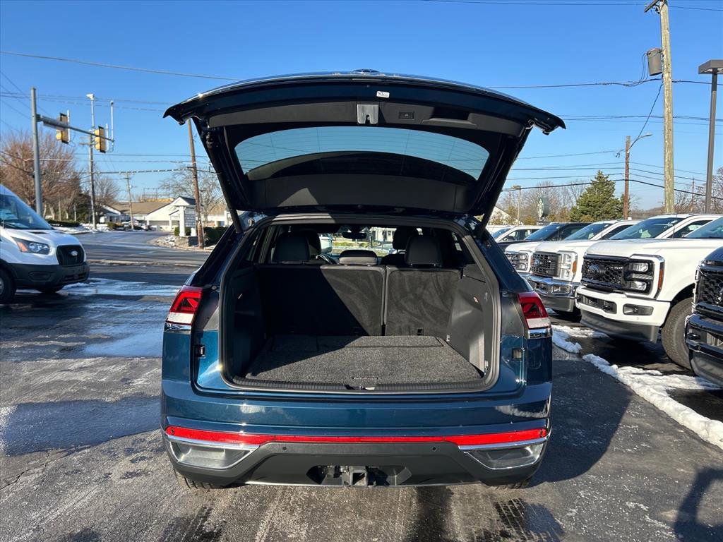 Used 2021 Volkswagen Atlas Cross Sport SEL Premium image 16