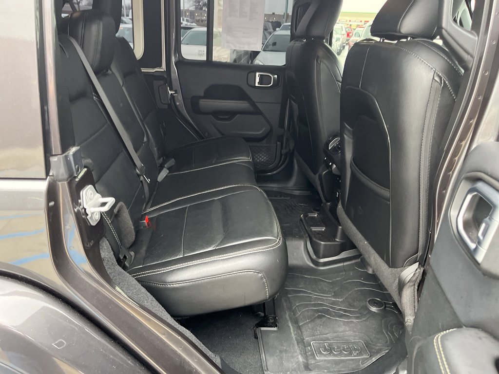Used 2018 Jeep Wrangler Unlimited Sahara image 26