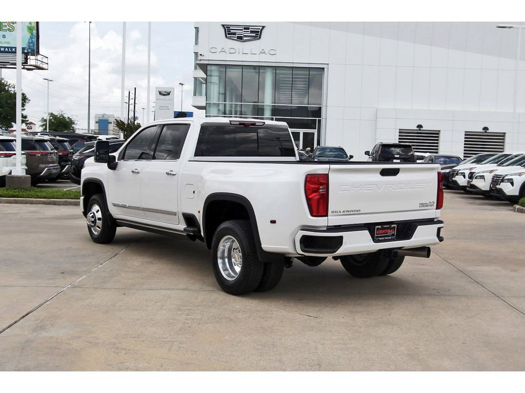 Used 2025 Chevrolet Silverado 3500 High Country w/ High Country Premium Package image 4