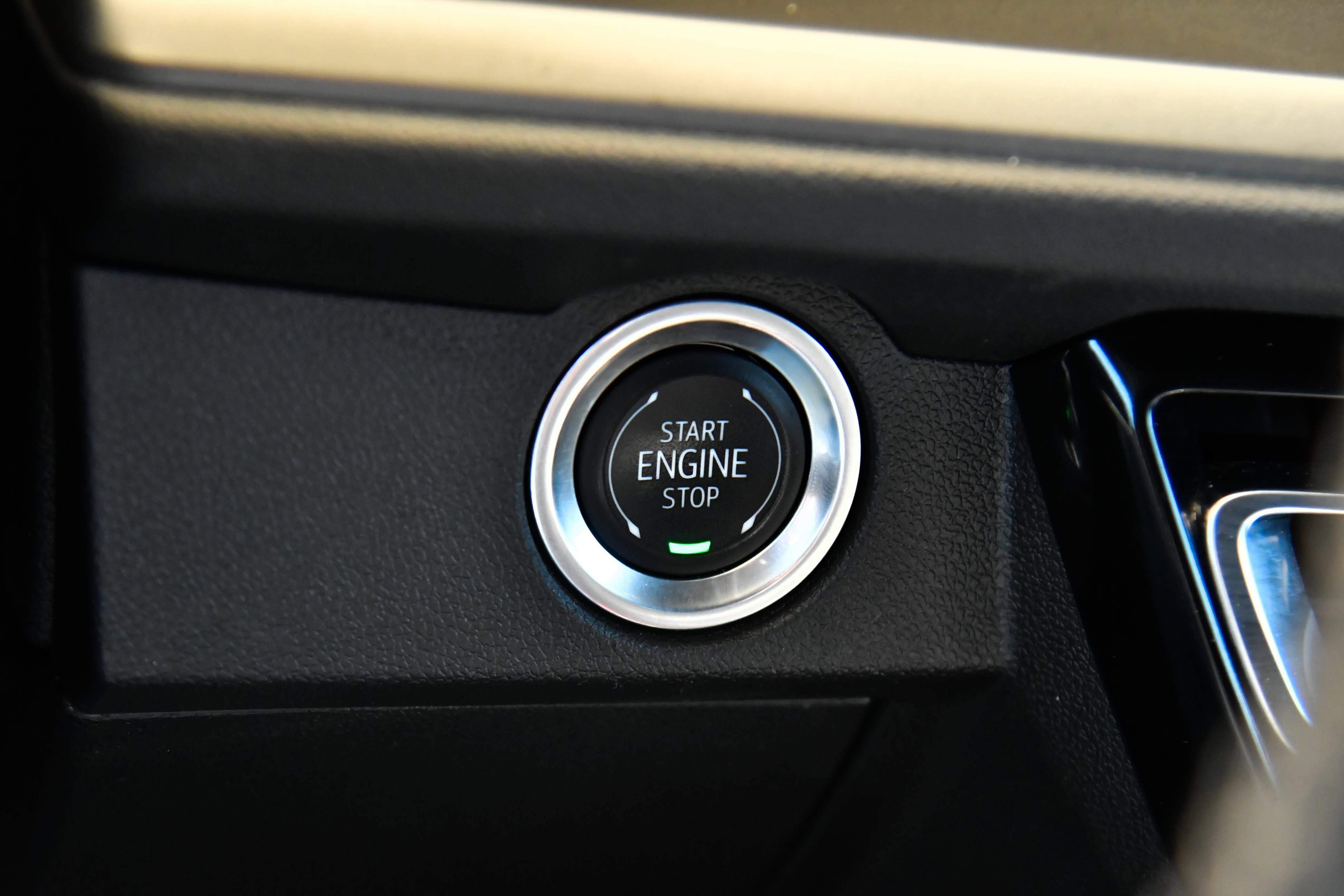 Used 2024 Chevrolet Traverse LT FWD image 35