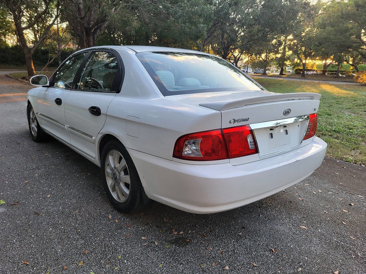 Used 2004 Kia Optima EX V6 4dr Sedan image 5
