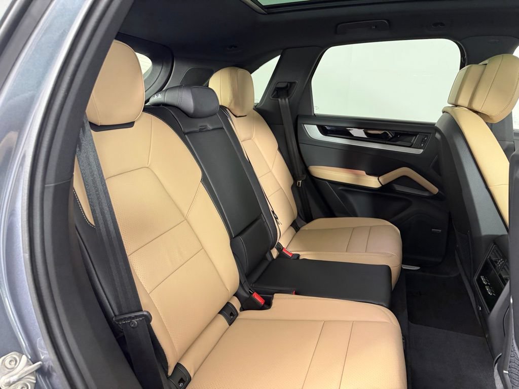 New 2026 Porsche Cayenne AWD/4WD image 18