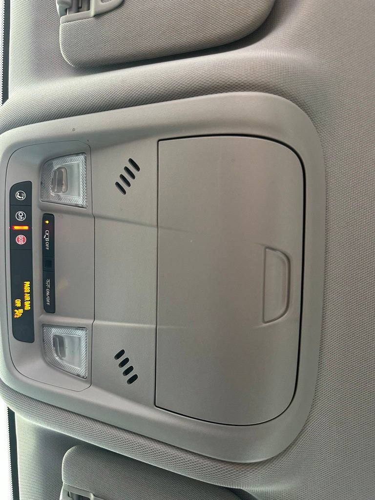 Used 2023 Chevrolet Blazer LT FWD image 25