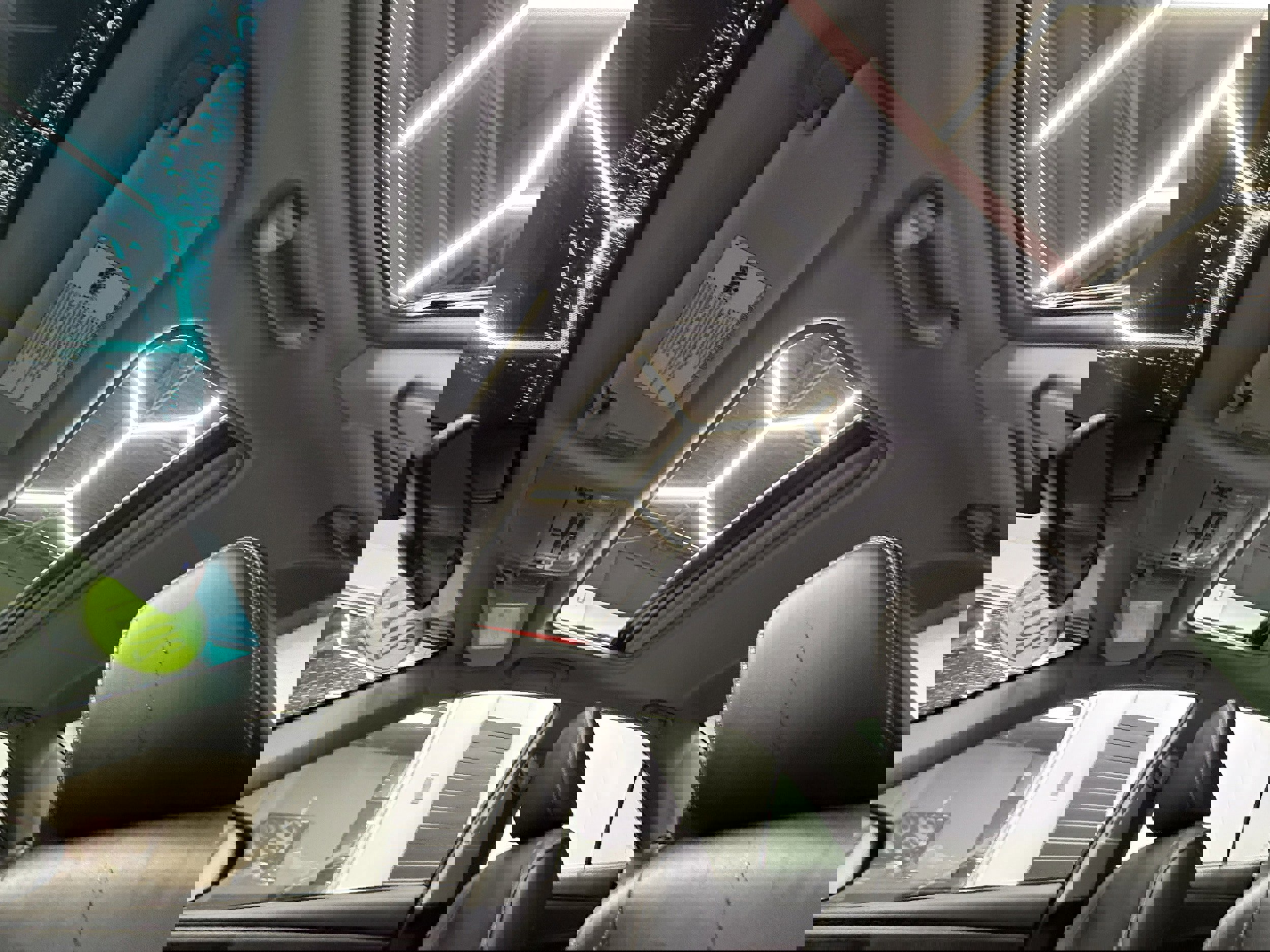 Used 2017 Toyota Camry XLE image 8