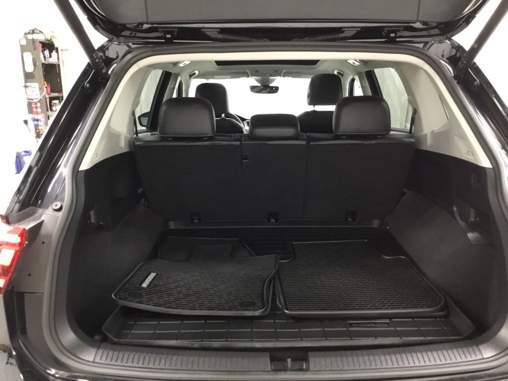 Used 2022 Volkswagen Tiguan SE AWD/4WD image 40
