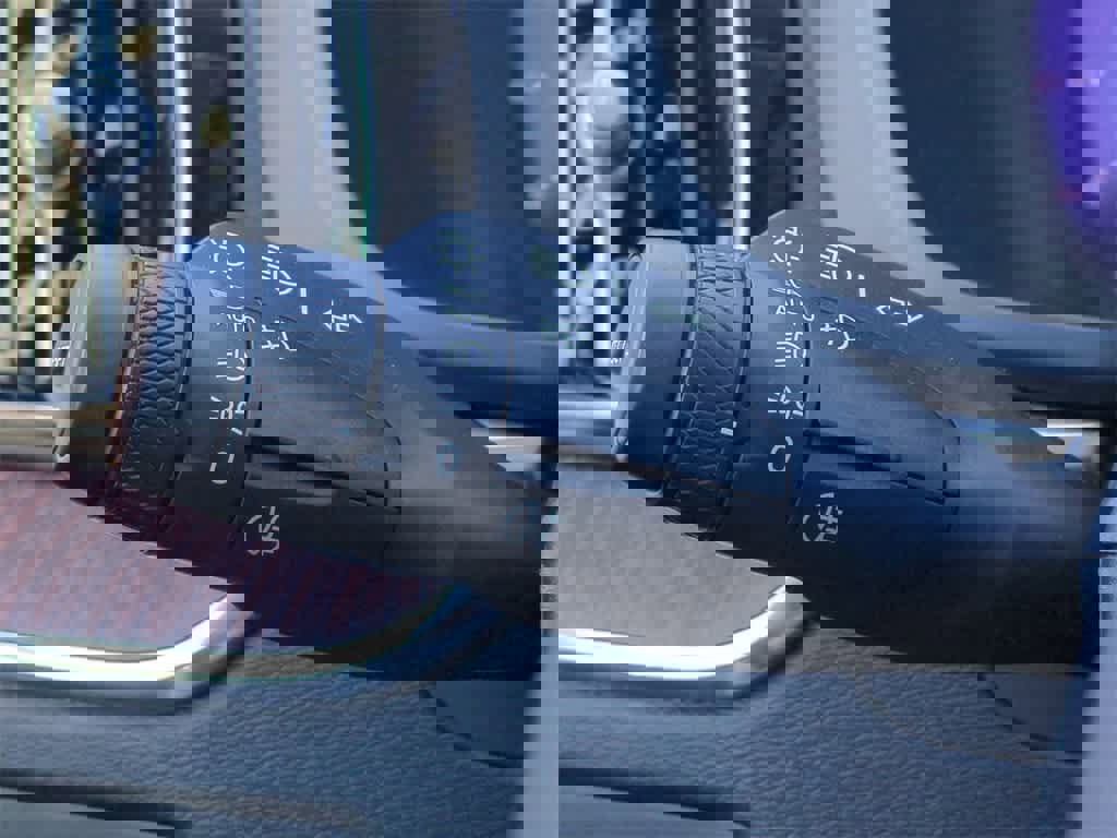 Used 2024 Volvo XC60 B5 Plus w/ Protection Package Premier image 27