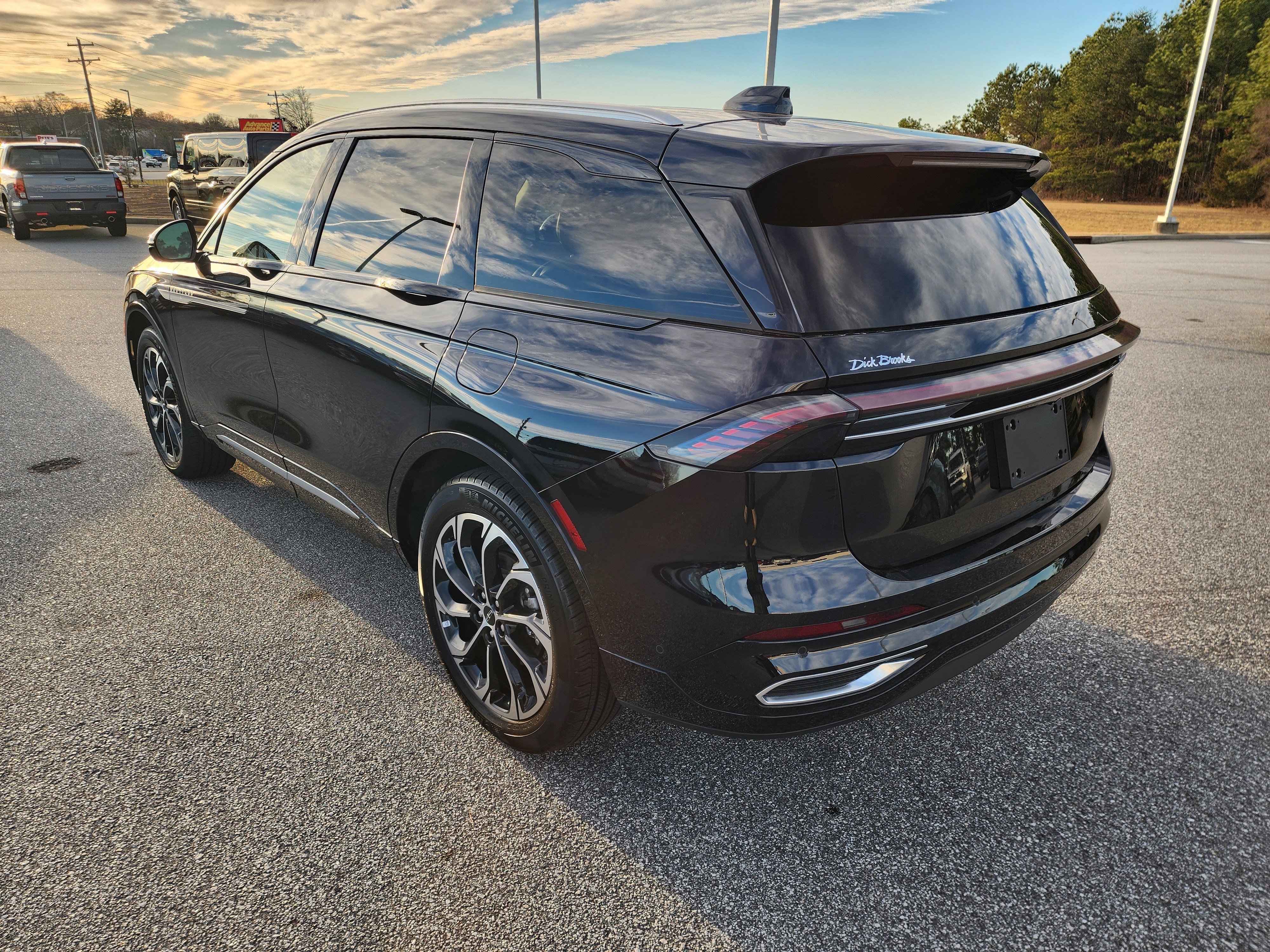 Used 2024 Lincoln Nautilus Reserve image 7