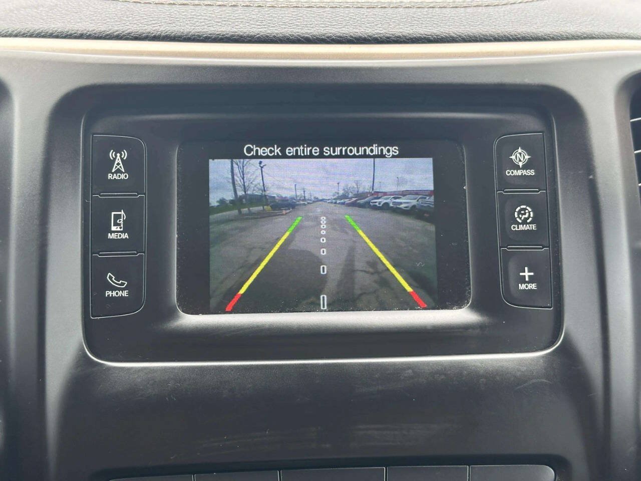 Used 2014 Jeep Cherokee Latitude w/ Comfort/Convenience Group AWD/4WD image 32