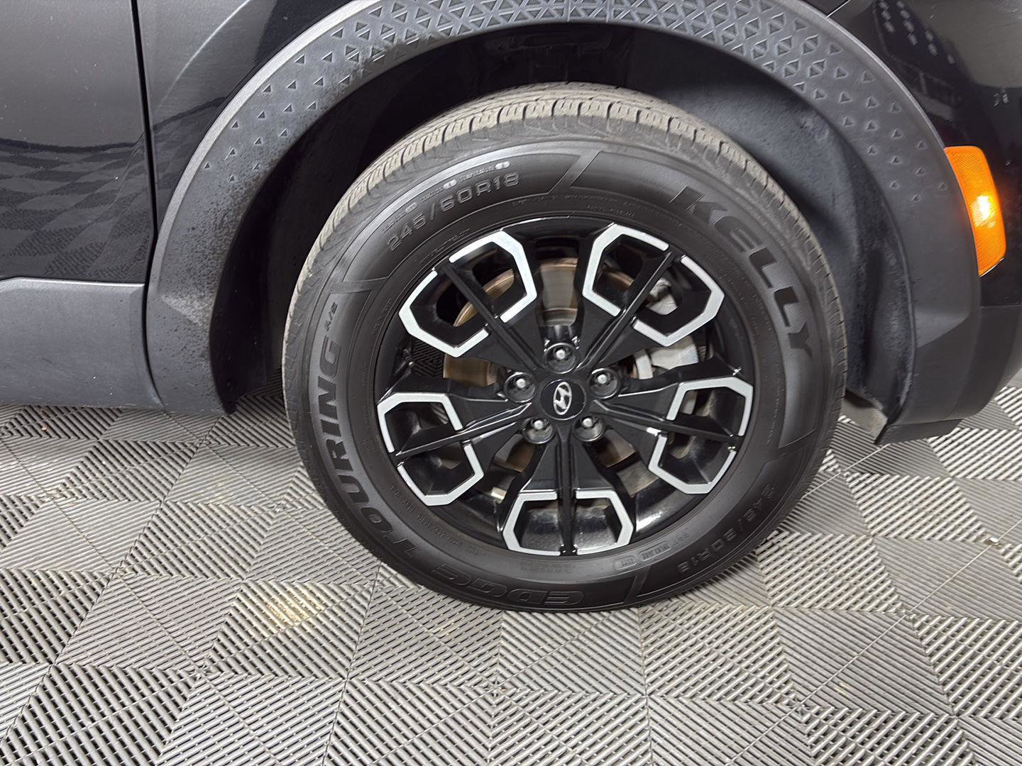 Used 2022 Hyundai Santa Cruz SEL image 13