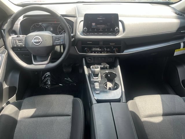 Used 2026 Nissan Rogue SV FWD image 12