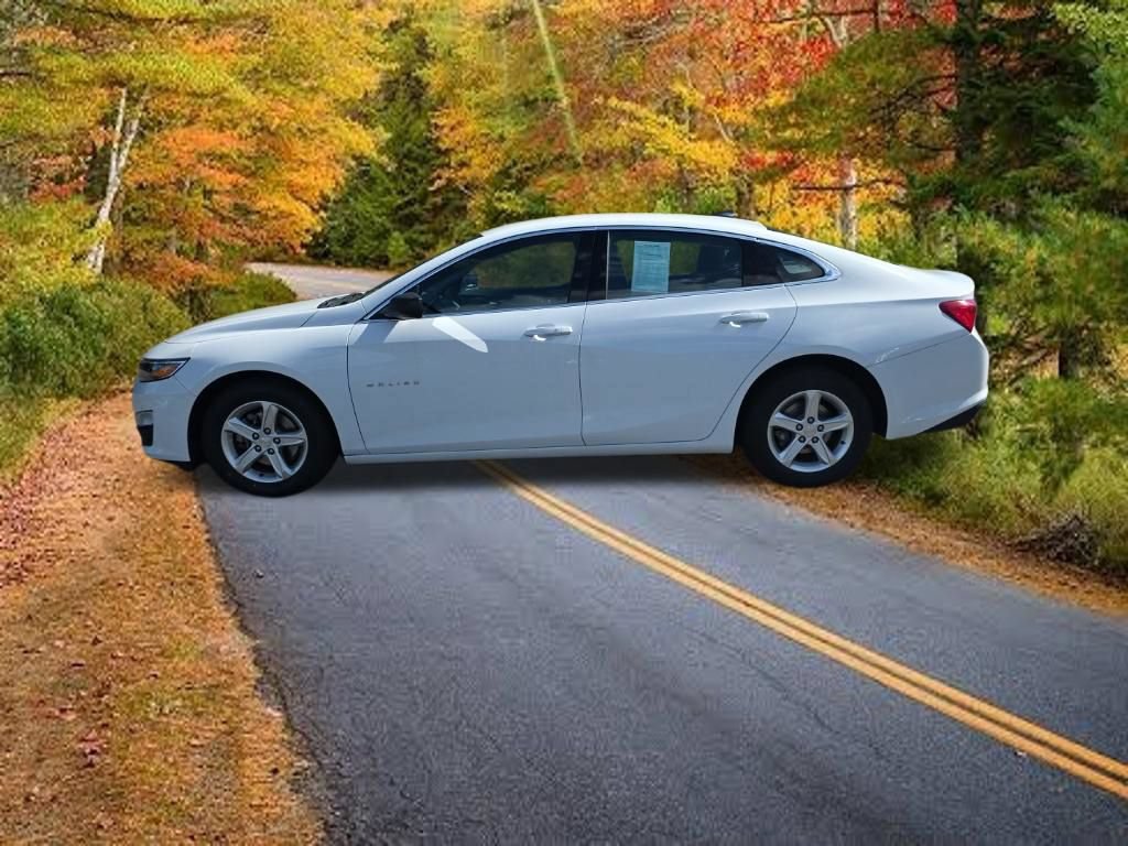 Used 2022 Chevrolet Malibu LS FWD image 5