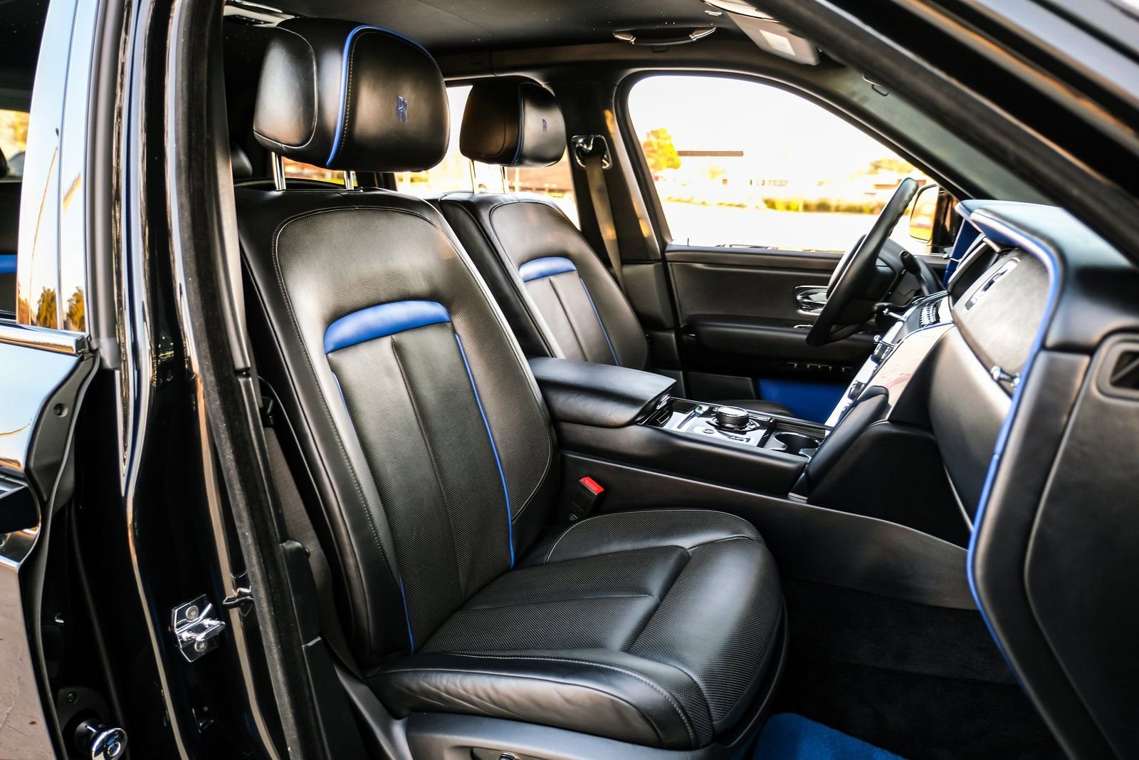 Used 2021 Rolls-Royce Cullinan image 36