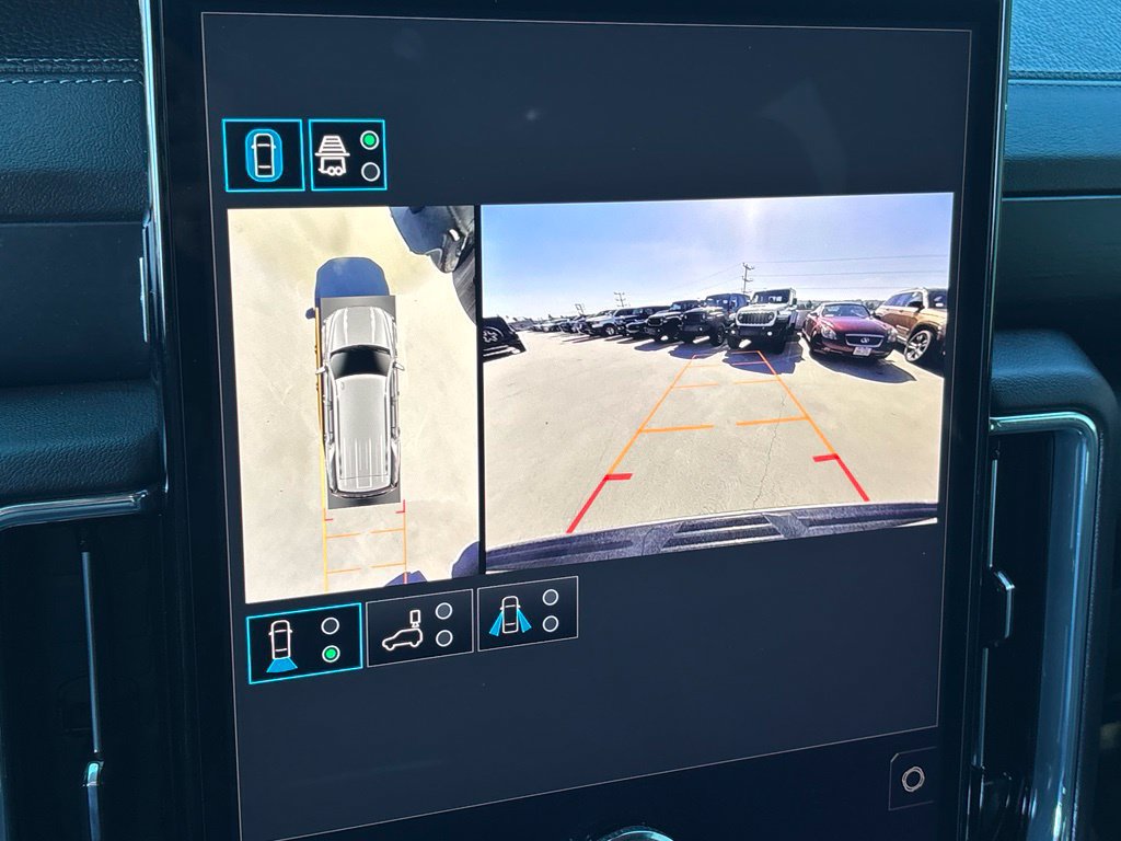 Used 2025 GMC Yukon Denali w/ Sun & Power Step Package AWD/4WD image 24