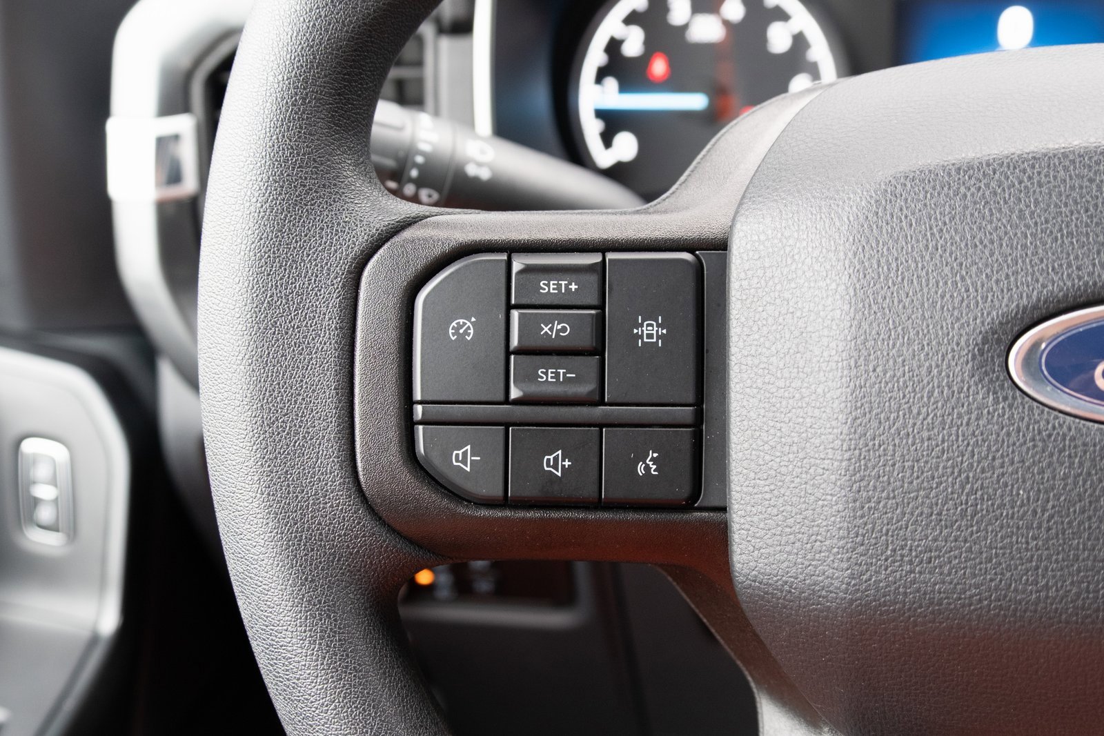 Used 2023 Ford F150 XL w/ Trailer Tow Package image 6