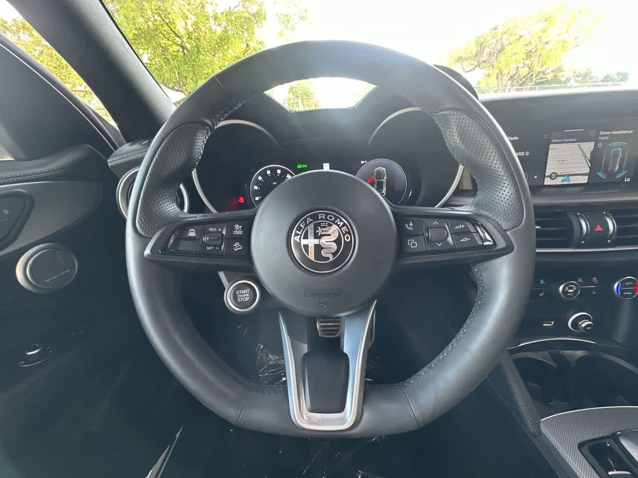 Used 2024 Alfa Romeo Stelvio Ti AWD/4WD image 15