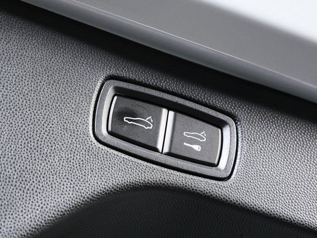 New 2026 Porsche Macan 4S Electric image 32