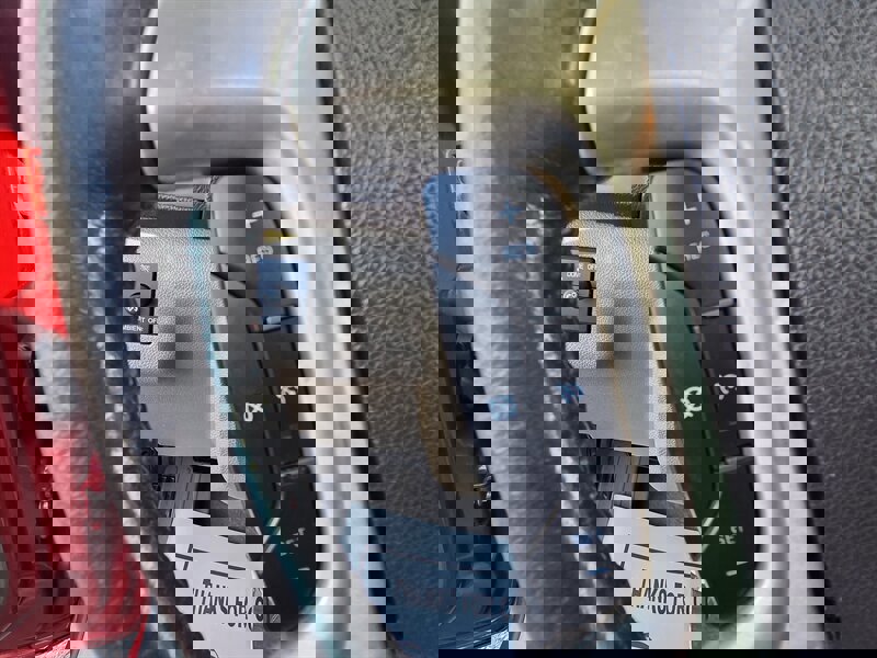 Used 2013 GMC Acadia Denali image 23