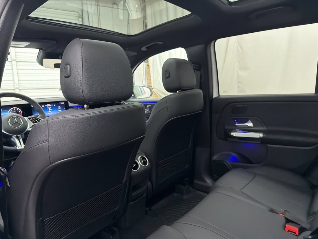 Used 2026 Mercedes-Benz GLB 250 image 17