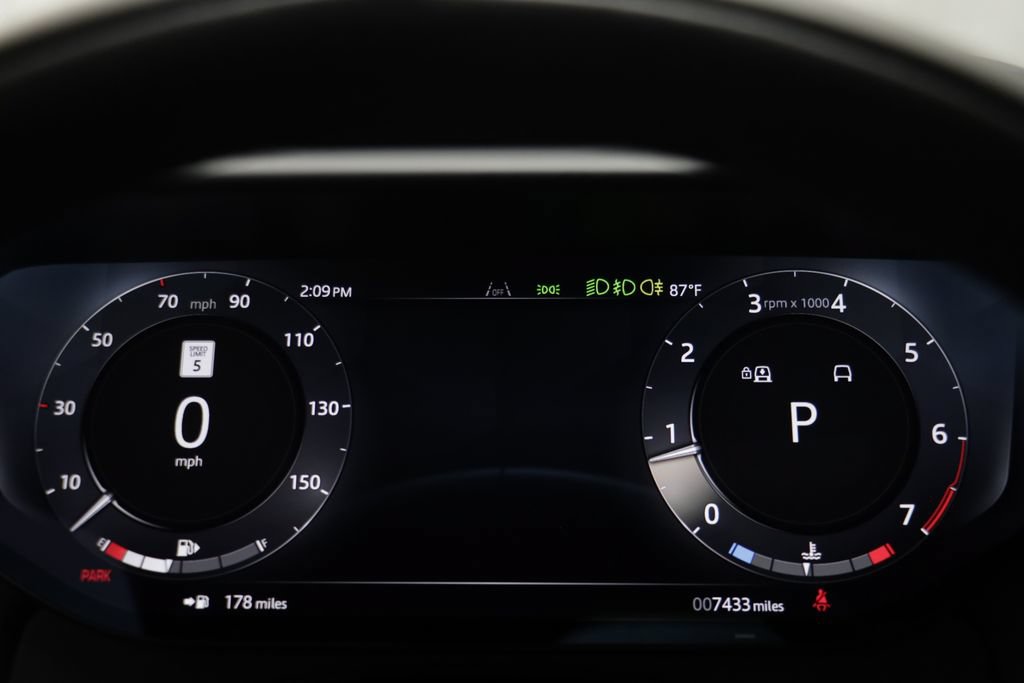 Certified 2026 Land Rover Range Rover Sport SE AWD/4WD image 7