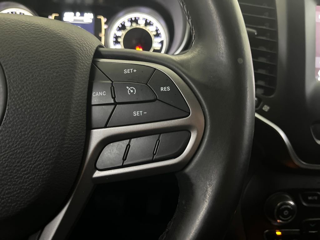 Used 2019 Jeep Cherokee Latitude Plus image 63