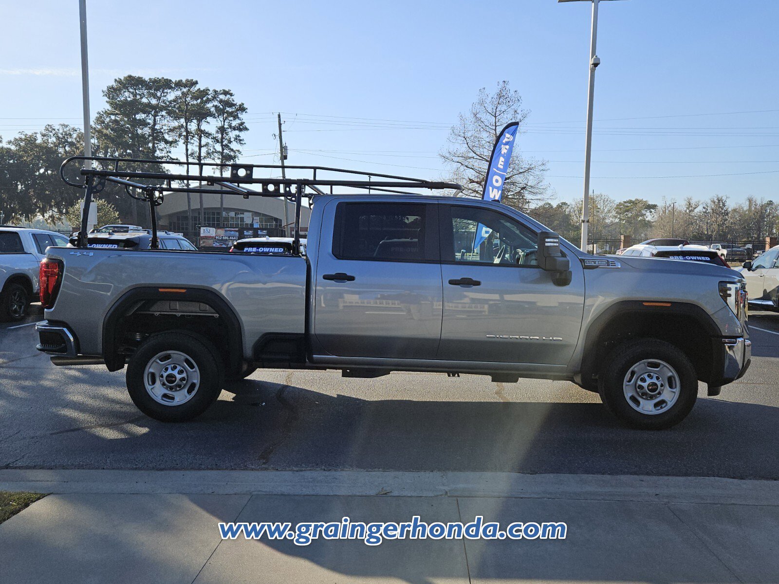 Used 2024 GMC Sierra 2500 Pro w/ 1SA Pro Safety Plus Package image 6