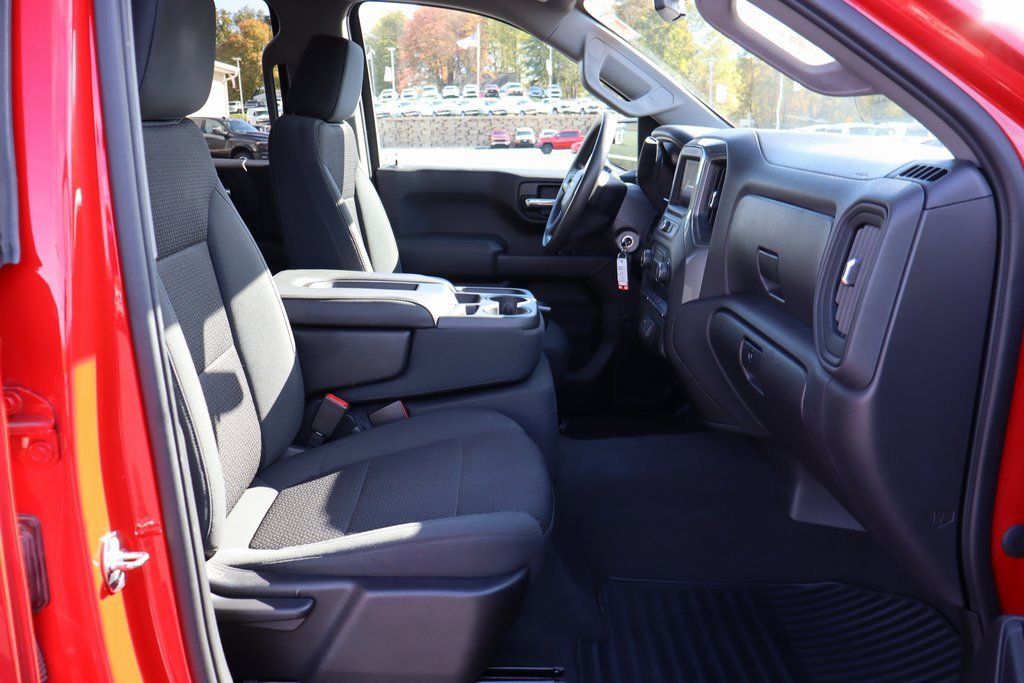 Used 2020 Chevrolet Silverado 1500 Custom w/ Custom Value Package image 15