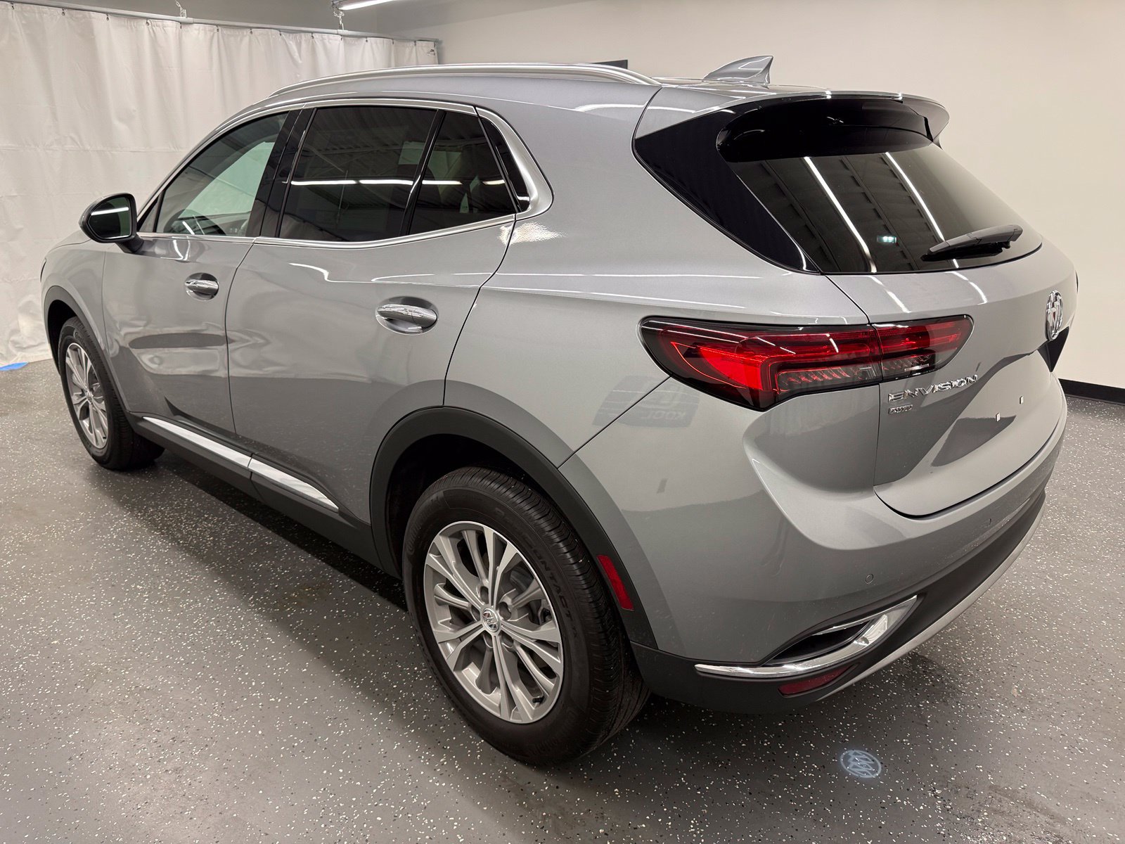 Used 2023 Buick Envision Preferred AWD/4WD image 3