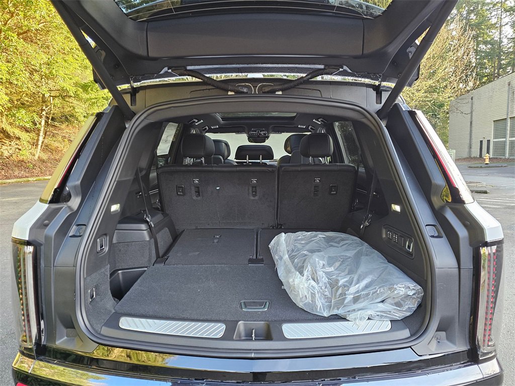 New 2026 Cadillac Vistiq Sport image 10