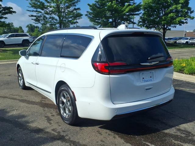 Used 2022 Chrysler Pacifica Limited FWD image 6