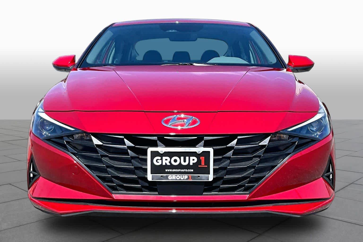 Used 2023 Hyundai Elantra SEL w/ Convenience Package FWD image 4