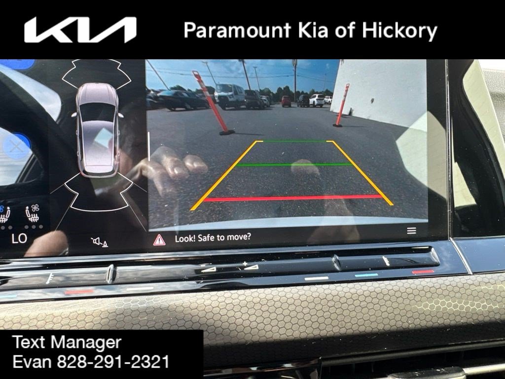 Used 2022 Volkswagen GTI SE FWD image 23