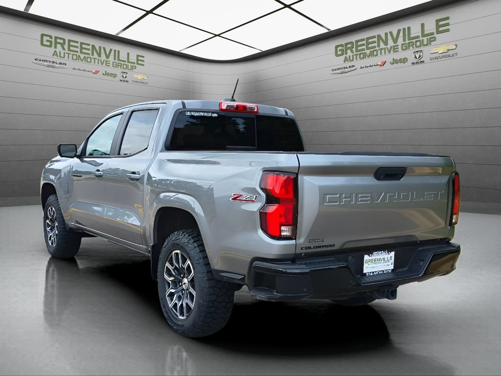 Used 2023 Chevrolet Colorado Z71 w/ Z71 Convenience Package 2 AWD/4WD image 3