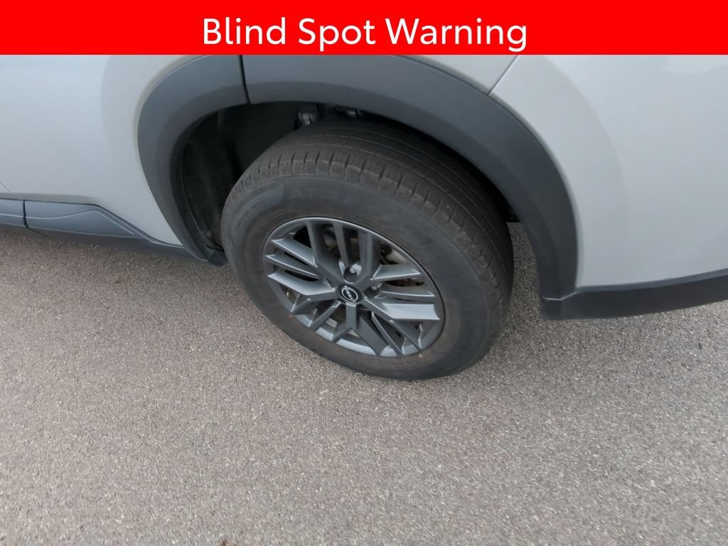 Used 2024 Nissan Rogue S FWD image 5