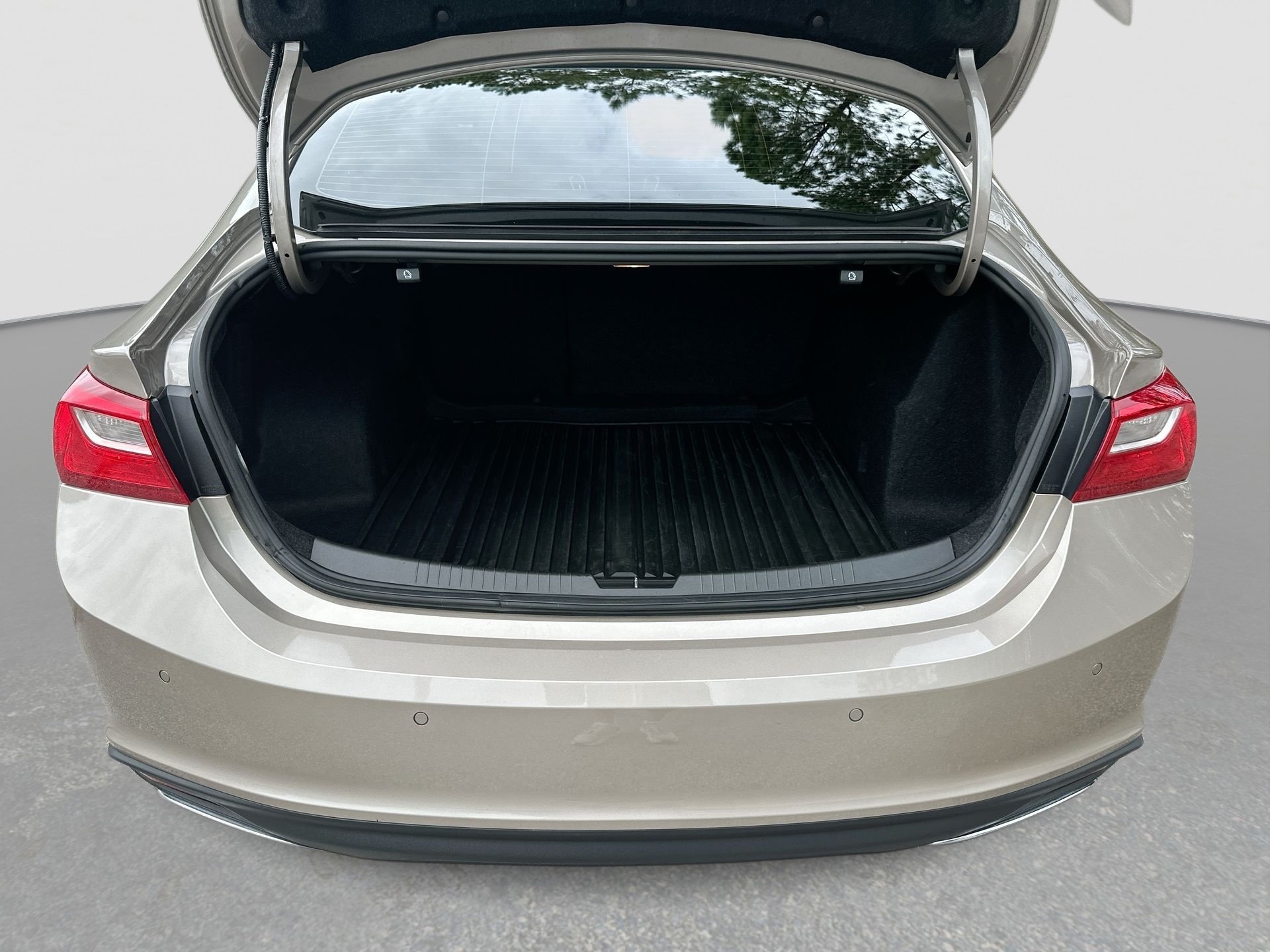 Certified 2024 Chevrolet Malibu RS w/ LPO, Floor Liner Package FWD image 25