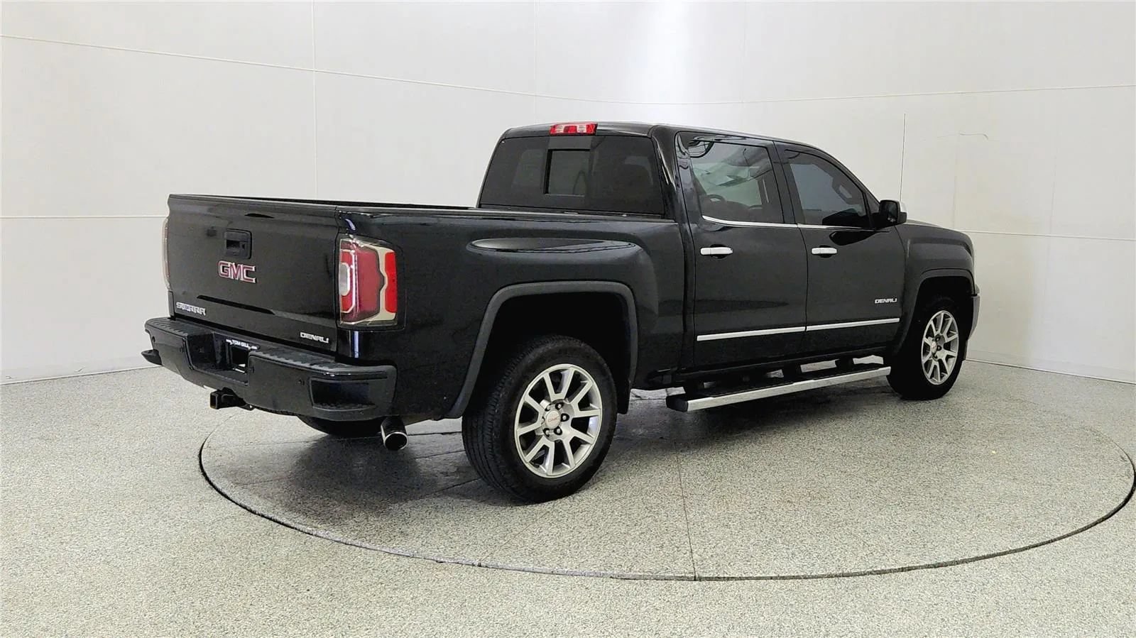 Used 2017 GMC Sierra 1500 Denali AWD/4WD image 7