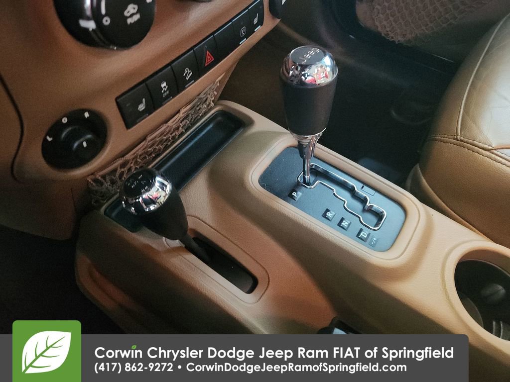 Used 2014 Jeep Wrangler Unlimited Rubicon w/ Connectivity Group image 18