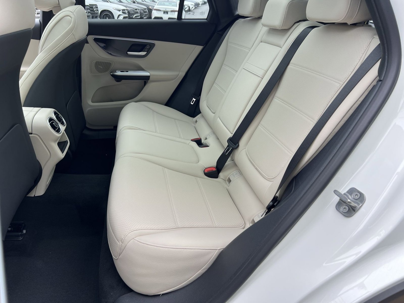 New 2026 Mercedes-Benz GLC 300 4MATIC image 30