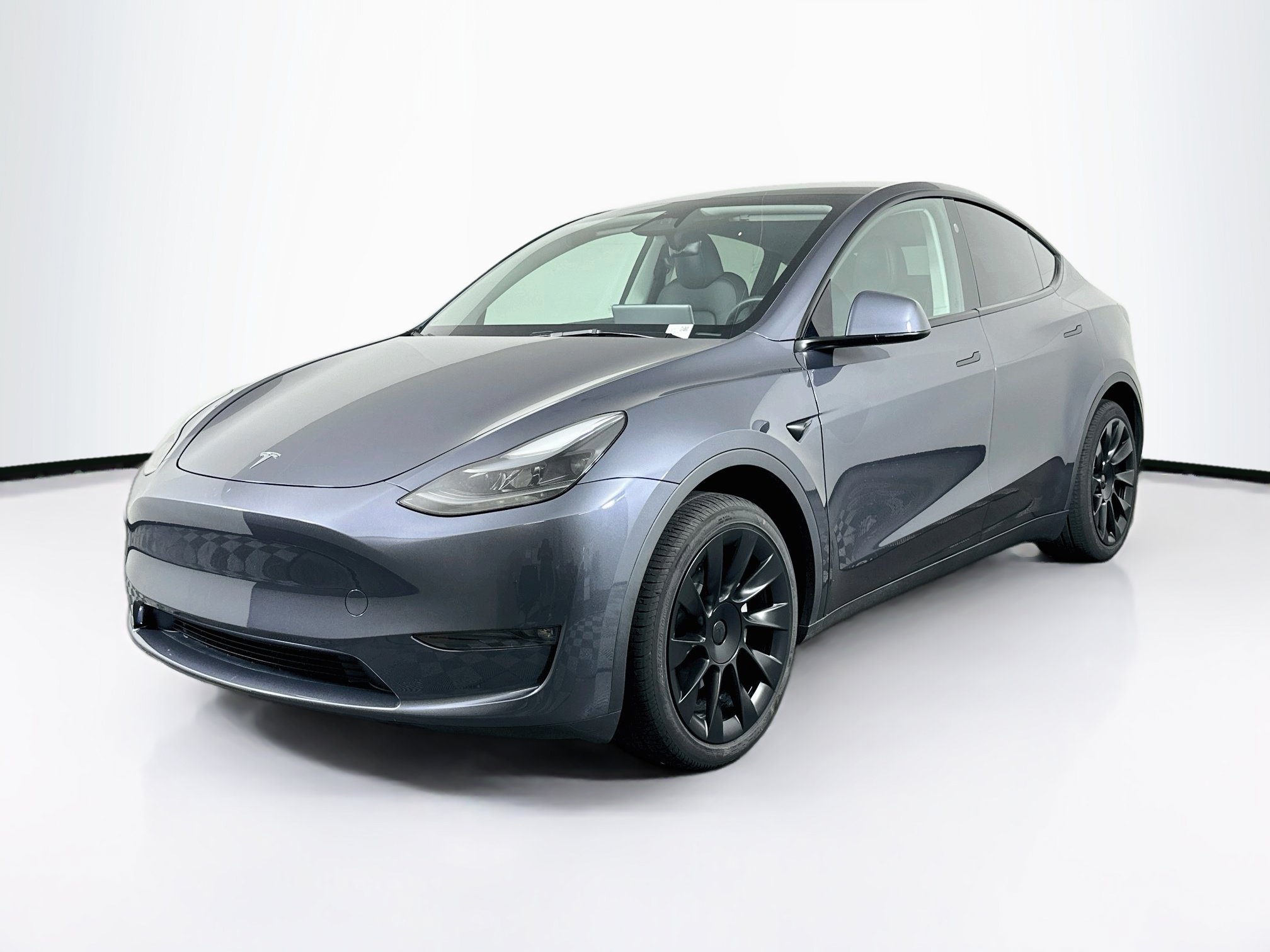 Used 2023 Tesla Model Y 2WD image 3